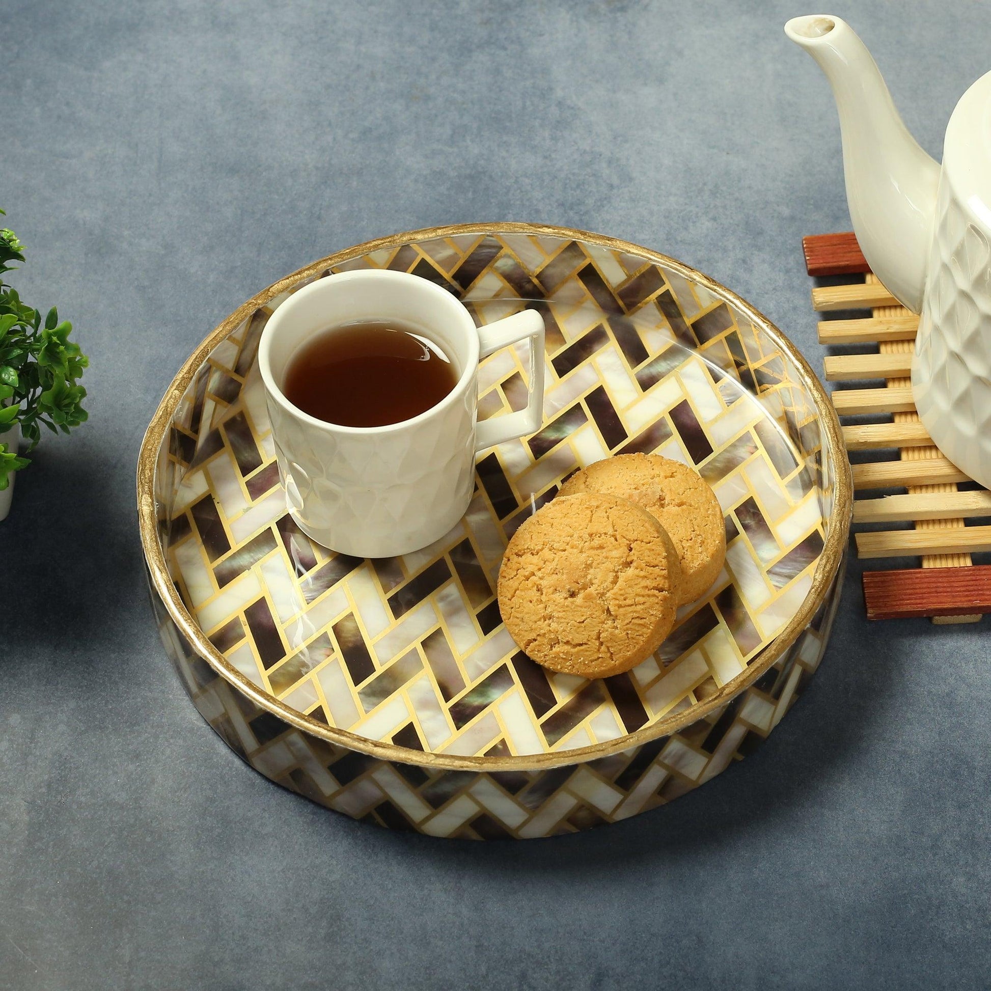 Chevron Enamel Coated Round Multipurpose Serving Tray - Amora Crockery